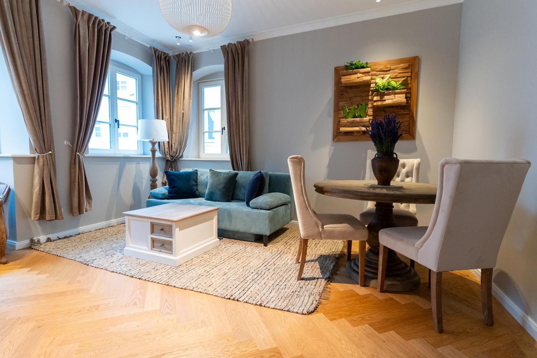 Apartment Wunderschoenes Altbaujuwel In Ruhiger Innenstadtlage *